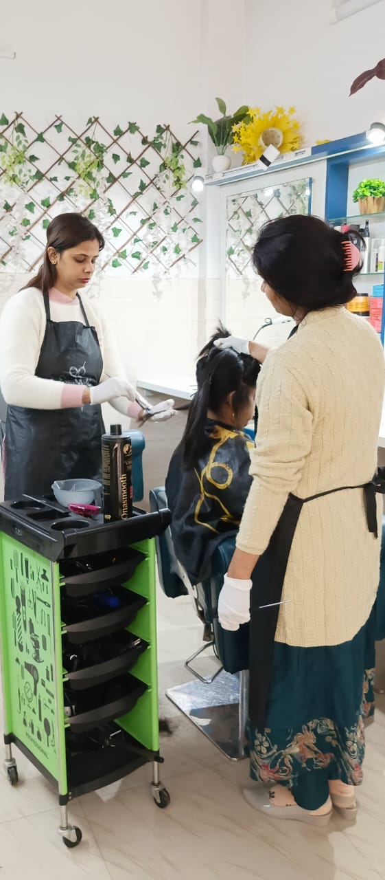 Ritu became an entrepreneur and provided employment to 18 women.