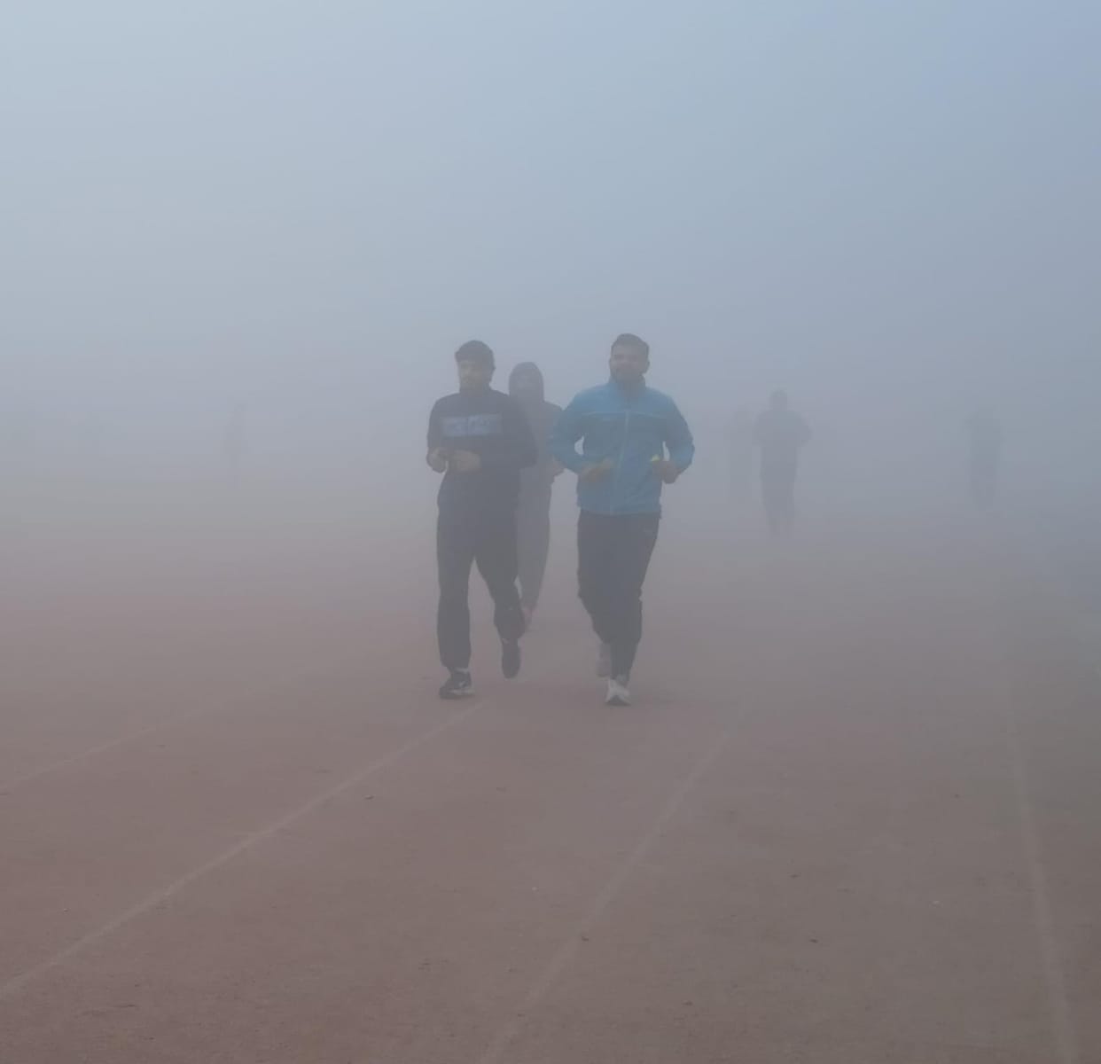 A thick fog covered the area in the morning, but the sunshine in the afternoon brought relief.