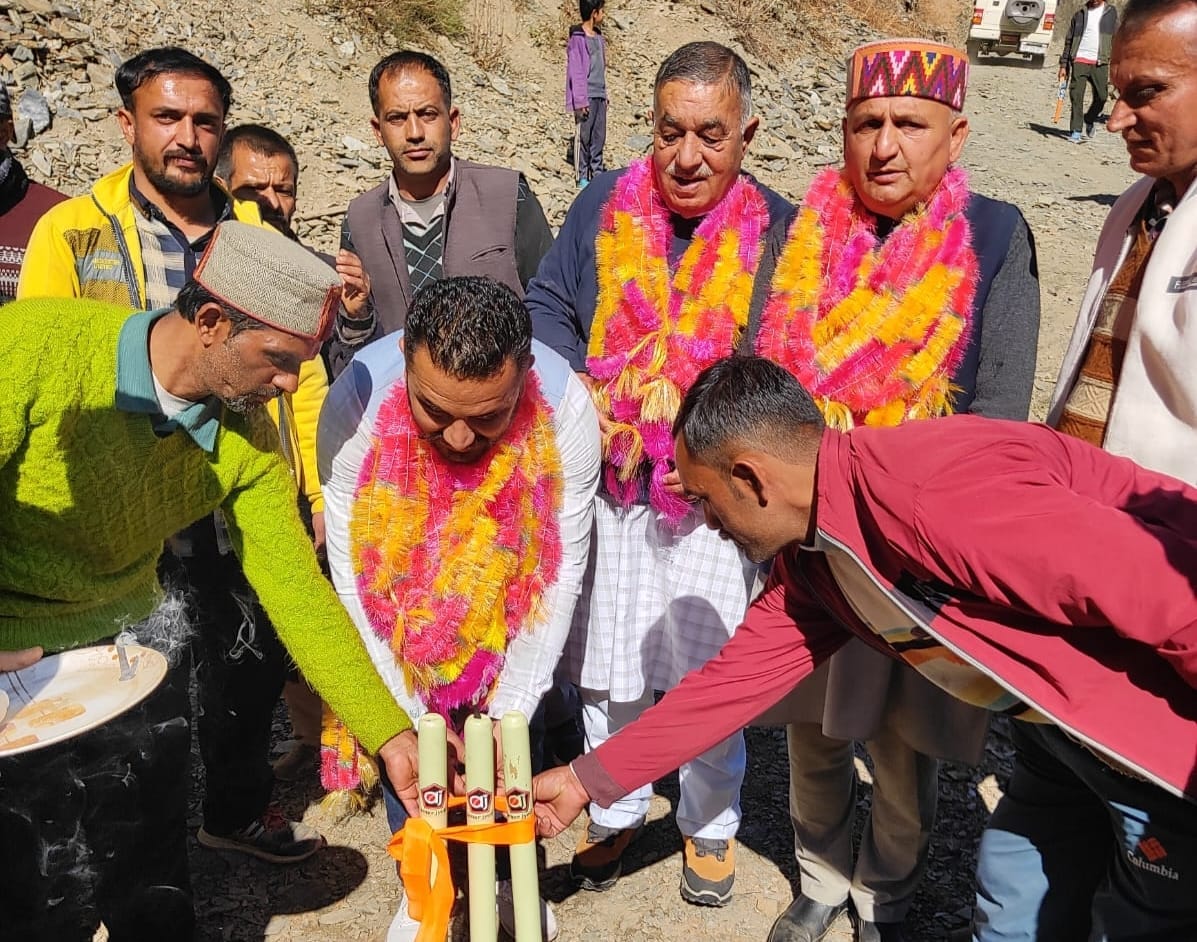 cricket pratiyogita in bhalad bhalona