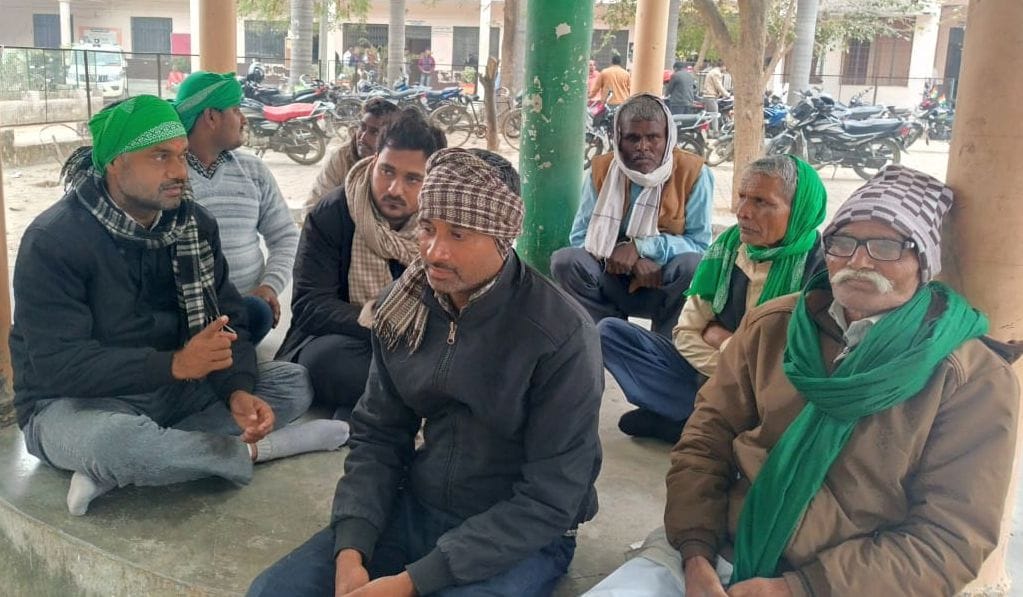 Farmers held a meeting regarding the dilapidated Unani hospital and incomplete water supply.