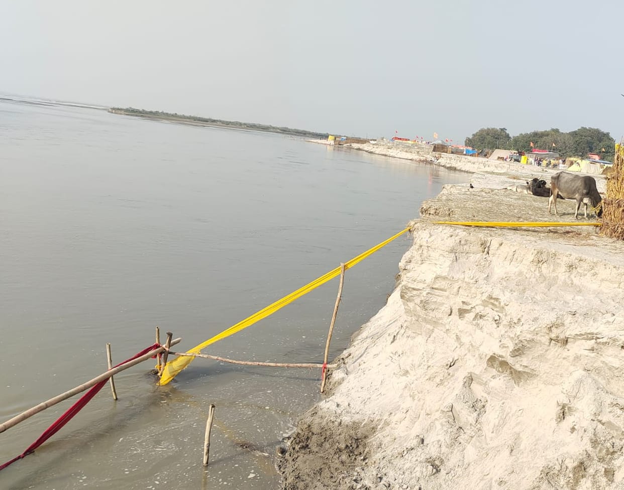 49 km embankment along the Ganges river will be constructed at a cost of 465 crore rupees.