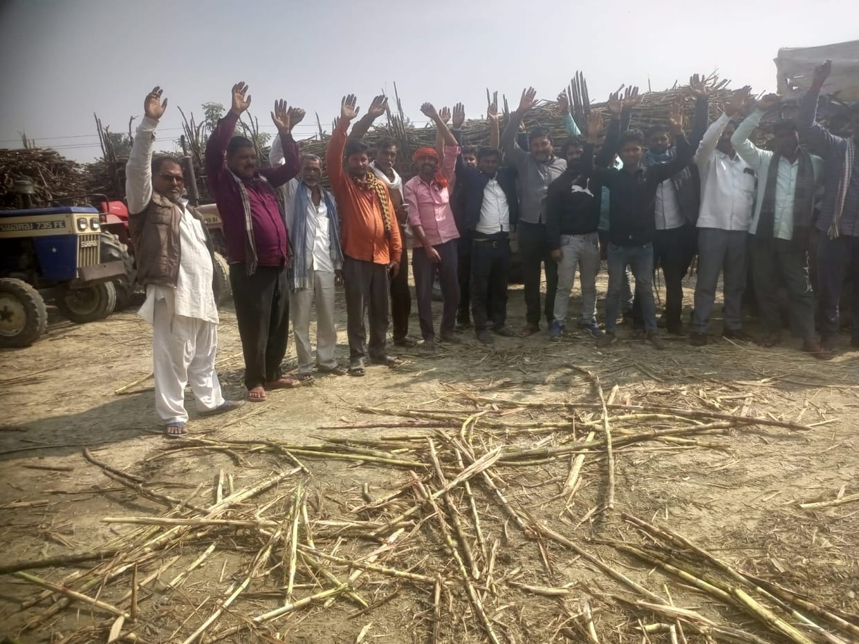 Farmers angry over weighing of outside sugarcane, protest