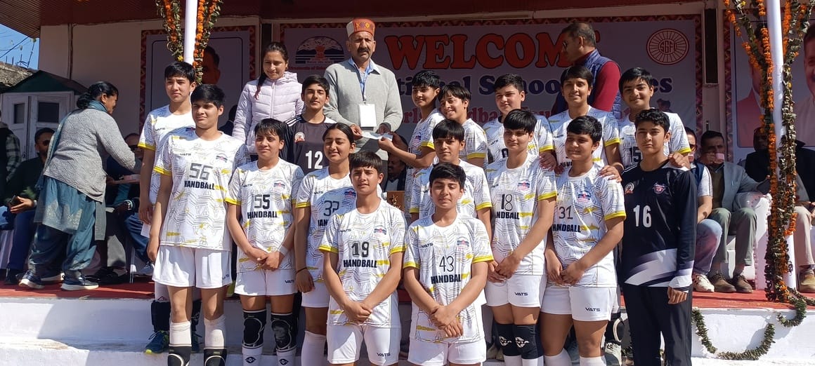 Himachal team was awarded Rs 10,000 after reaching the semi-finals