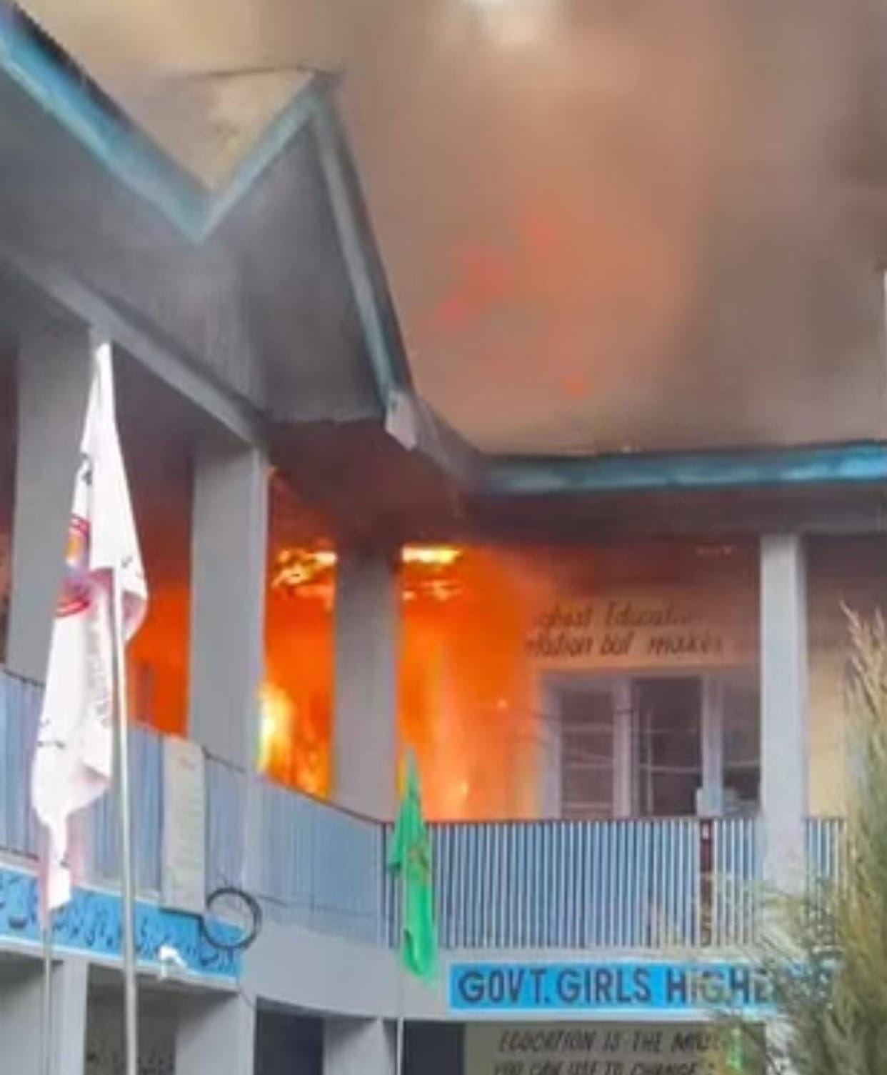 Kulgam, Fire in Girls School, Gazigund, Loss of Building