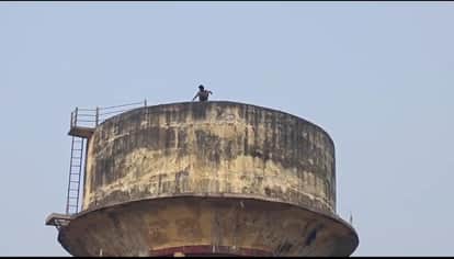 Dhanpuri's Golu: A 4-hour high-voltage drama ensued after he climbed atop a water tank.