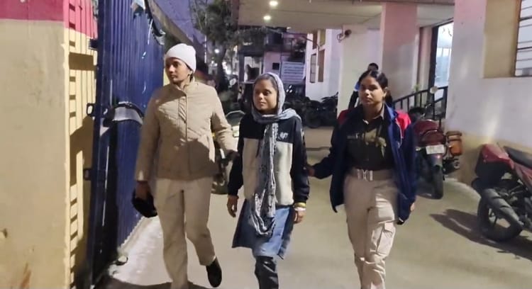 Bihar: पत्नी के प्रेम-प्रसंग में हुई मनोज की हत्या, इंस्टाग्राम चैट्स से खुलासा; प्रेमी व भाई चल रहे फरार