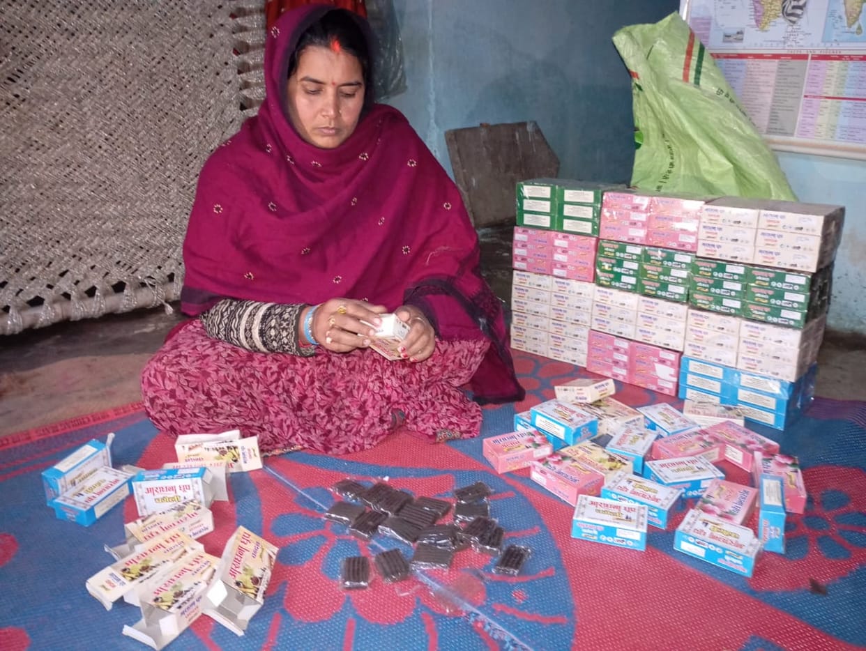 Aaradhana is running an incense stick business along with the Anganwadi center.