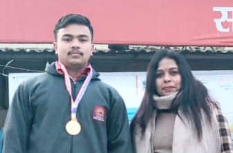 श्रीनगर  केंद्रीय विद्याालय सांसद  खेल महोत्सव में गोला फेक प्रतियोगिता के स्वर्ण पदक विजेता के