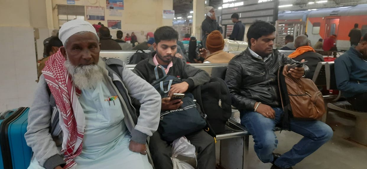 Train delays continue, causing inconvenience to passengers