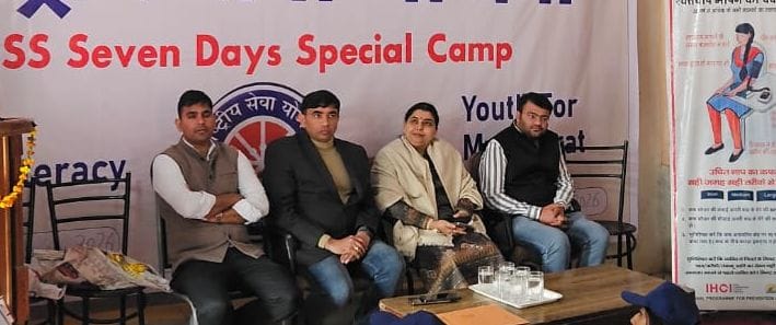 Information was provided about cancer prevention and treatment.