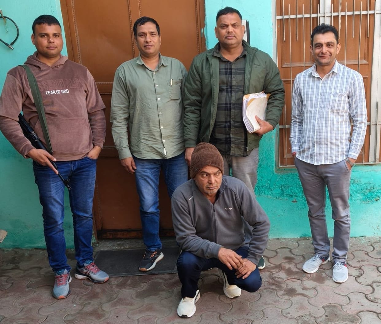 The man accused of defrauding people under the pretext of offering jobs has been arrested.