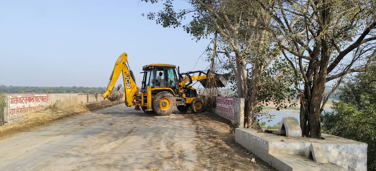 With the closure of the Muhana-Chikasi bridge, the distance to Hamirpur will increase by 45 km.