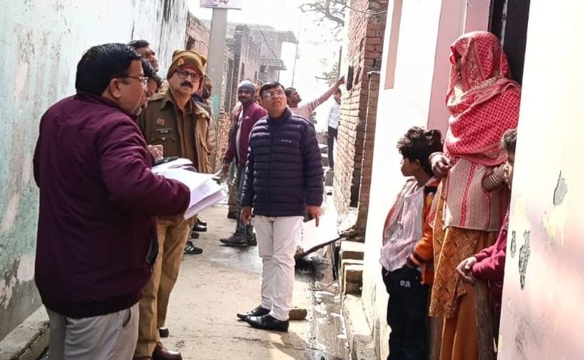 During the inspection, the SDM gave instructions for the construction of a high-quality road.