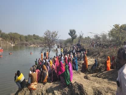 Farmer drowns in anicut in front of his wife brother-in-law fails to rescue him in Tonk