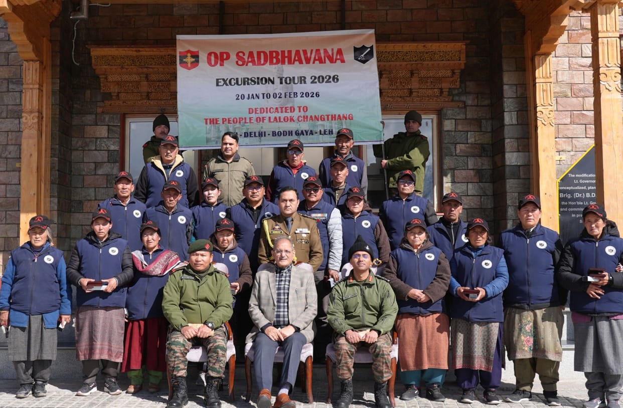 Leh, LG Kavinder Gupta, Meet with Delegation
