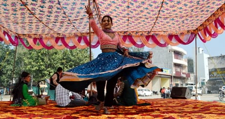 A letter came from Pradesh and no one is to blame, it was a round of Kardai...
