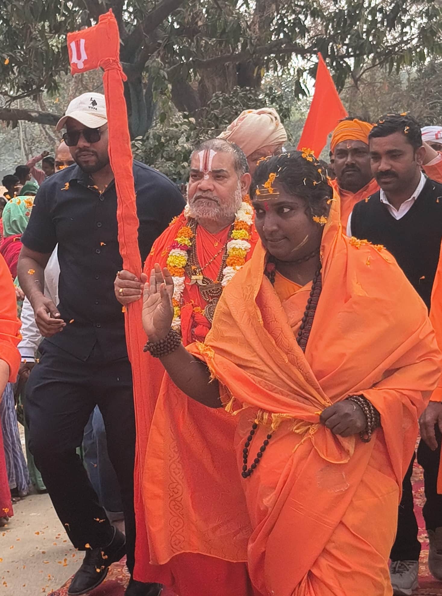 सुंदरबन कटेबना पहुचे काशी पीठाधीश्वर स्वामी डॉ राम कमलाचार्य वेदांती जी महाराज। स्रोत संगठन