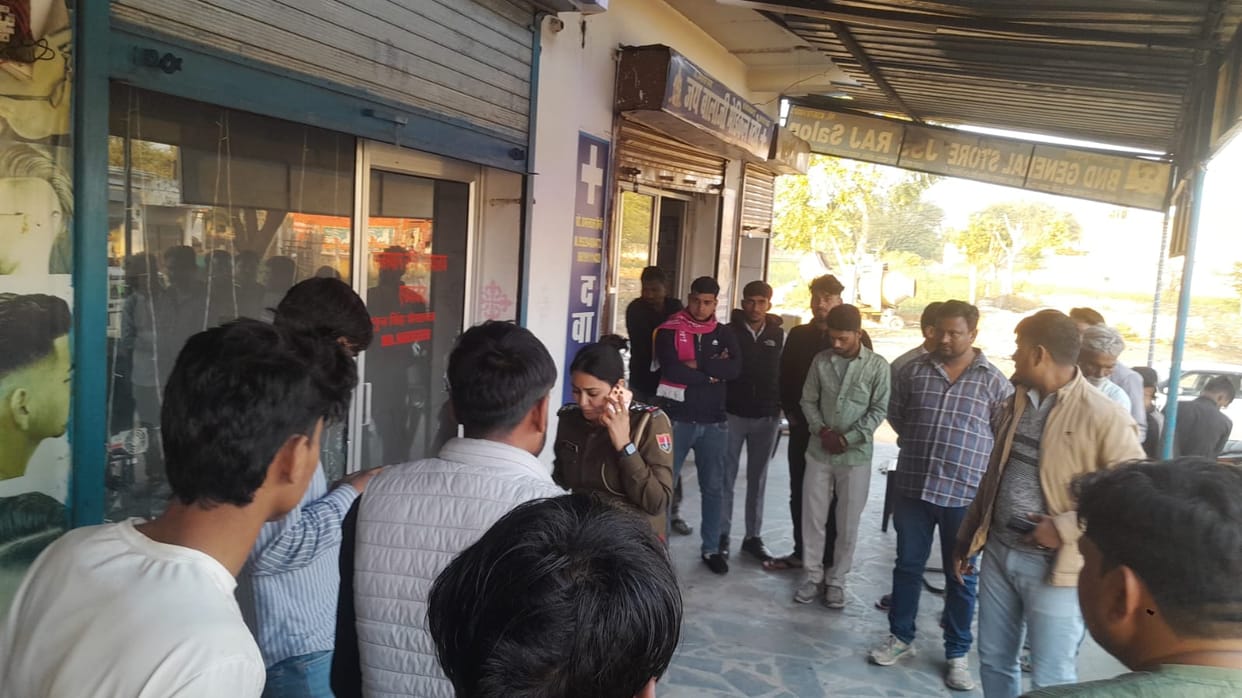 Unafraid miscreants opened fire in Shahpura Kotputli Behror showering bullets on Office