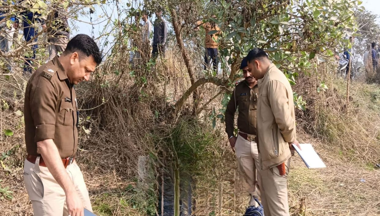 Muzaffarpur Bihar news : dead body found in deserted area today police investigate more detail