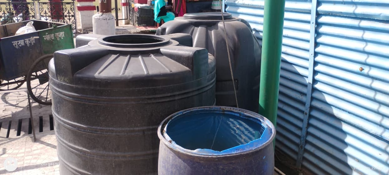 No electricity or water in the city council's toilet, increasing people's problems