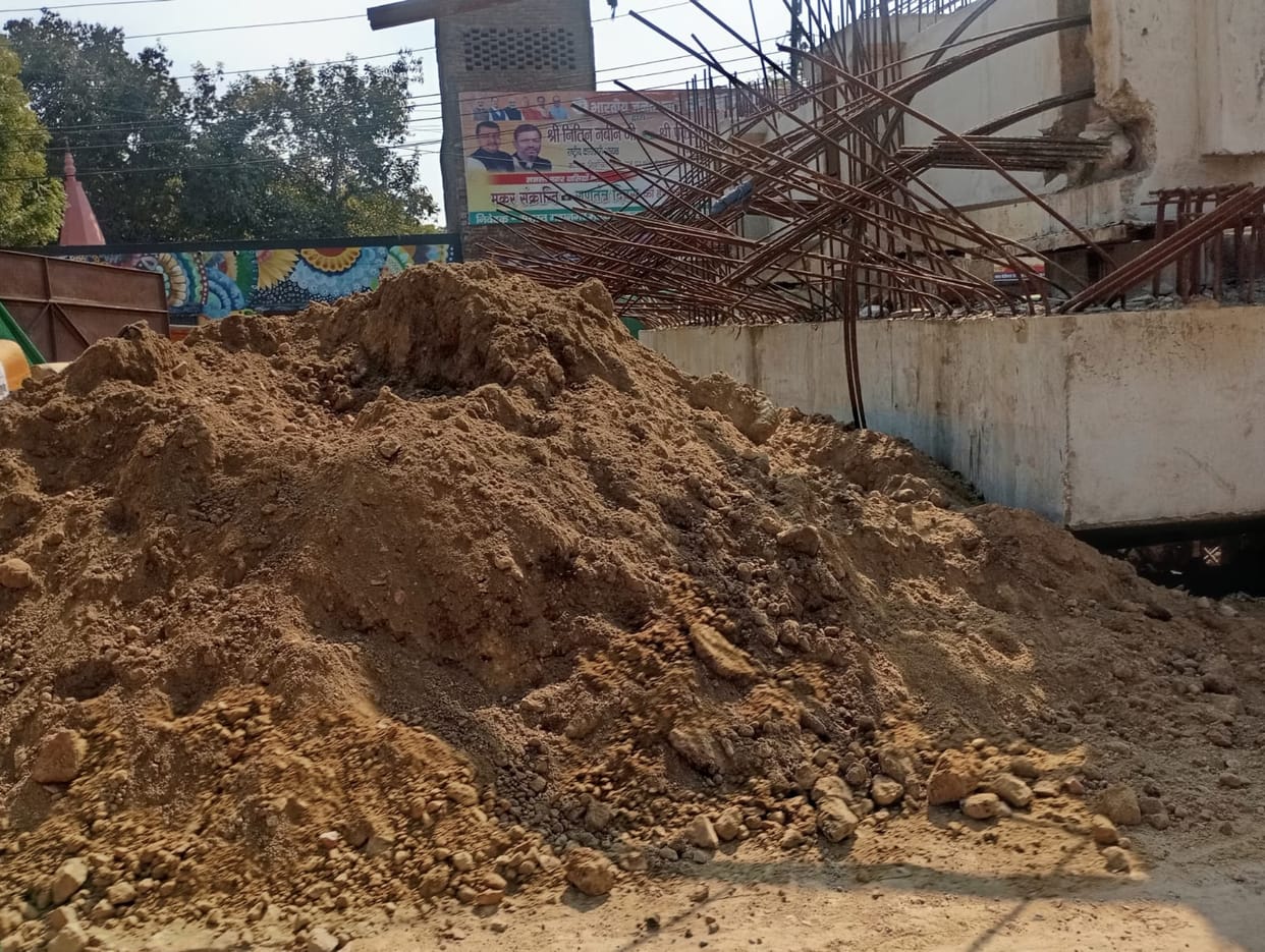 firozabad news construction negligence