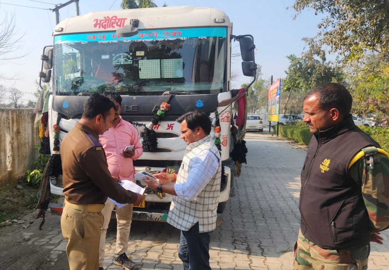 62 vehicles challaned for violating traffic rules, 7 seized