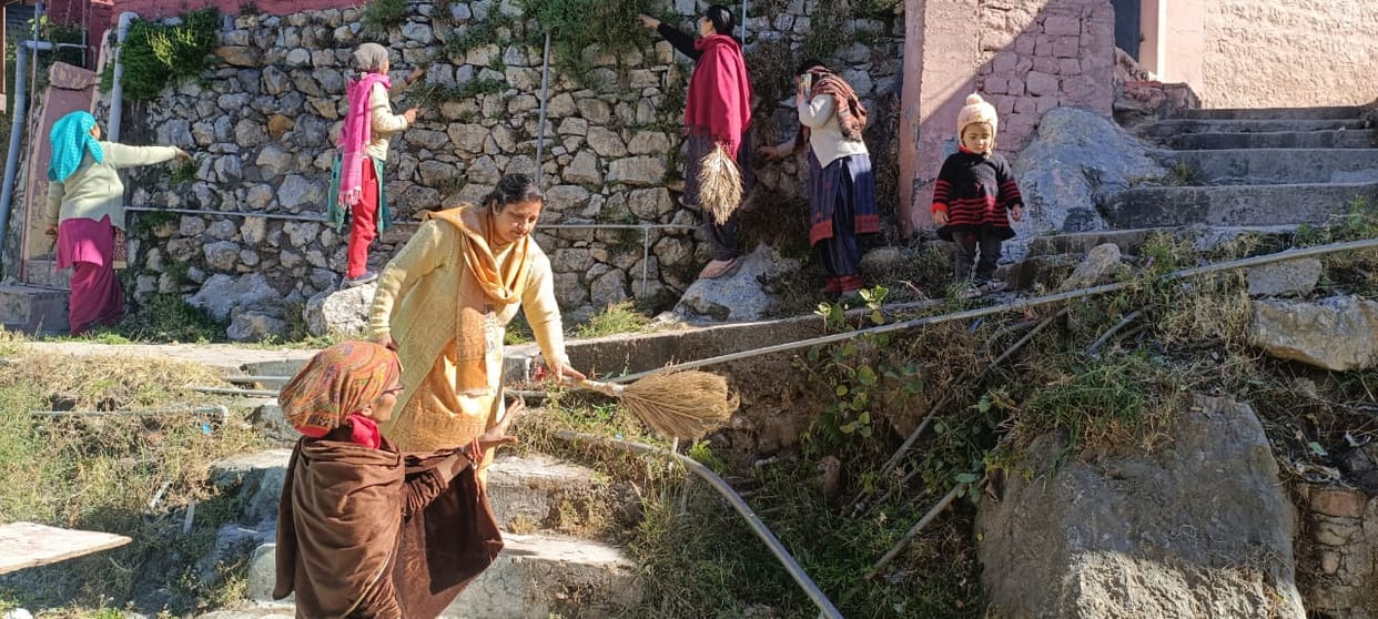 Women launched a cleanliness drive, collected garbage from the village.
