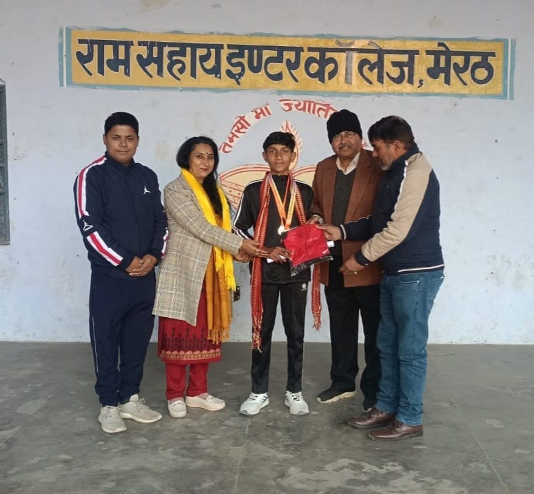 Vardhan, who gave a brilliant performance in Kho-Kho, was honored.