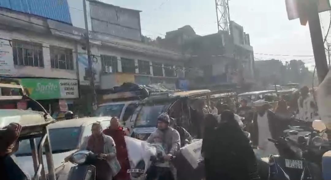 The city was stuck in traffic jams, people were sweating even in winter.