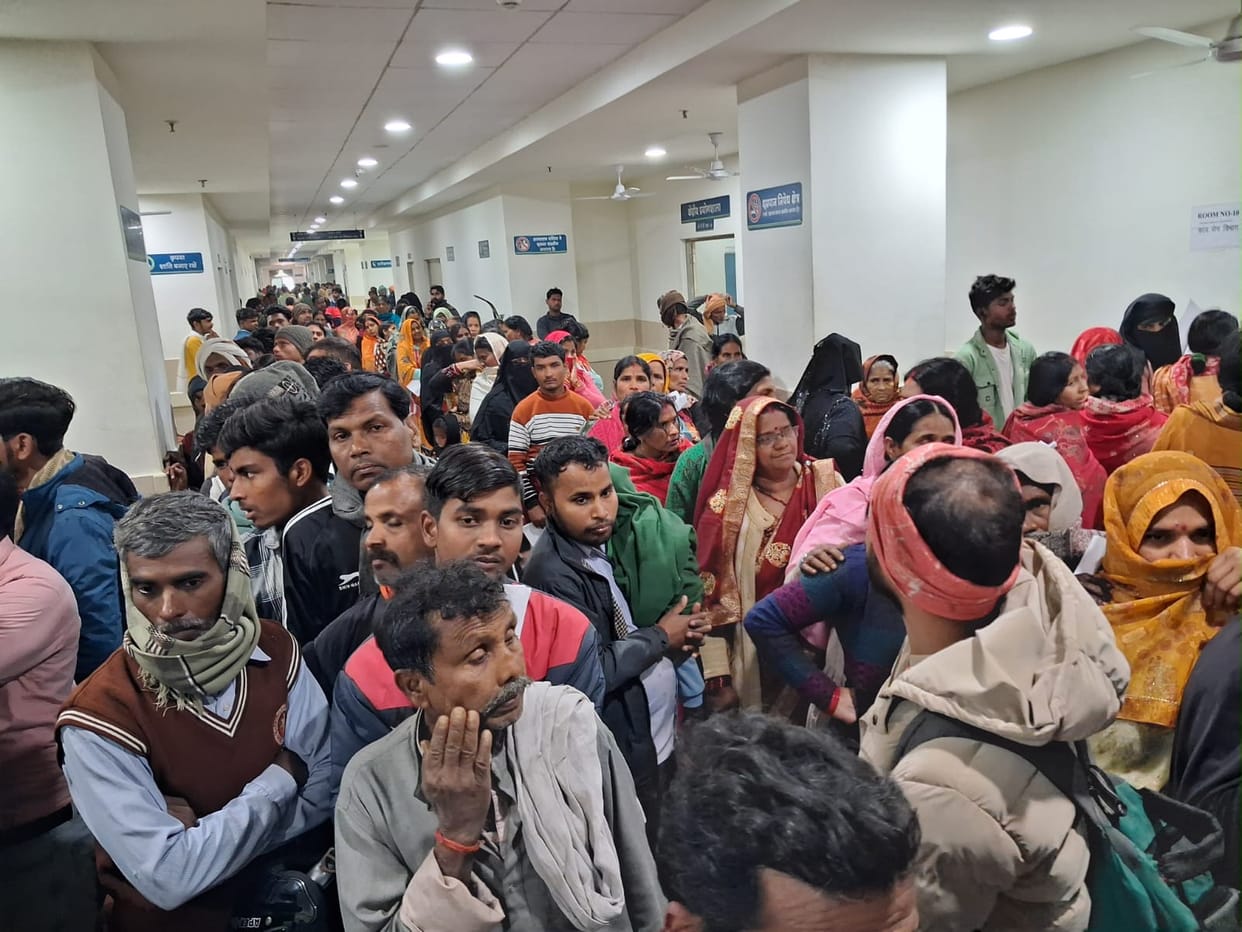 There is no cardiology doctor in the medical college, patients are being referred to Gorakhpur.