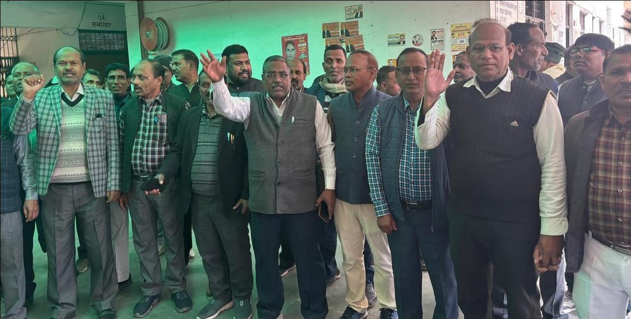 Collectorate Bar Association extended support to the advocates