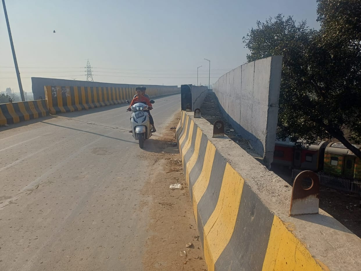 There was a mess in the construction of Nanheda Overbridge, stairs were not even built.