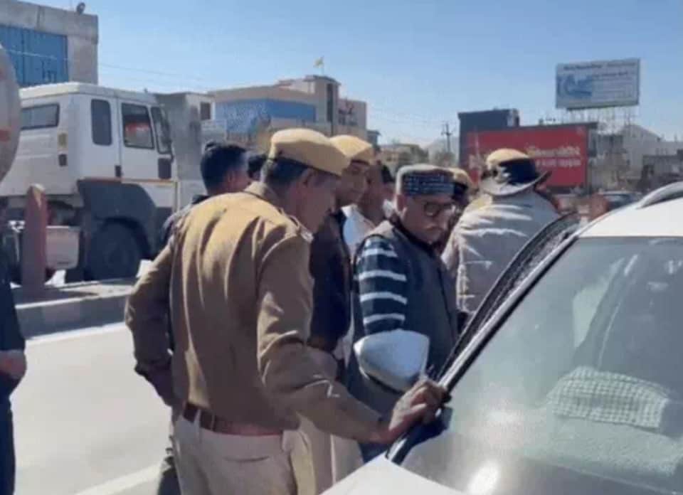 मंत्री जोराराम कुमावत के काफिले में हुआ हादसा