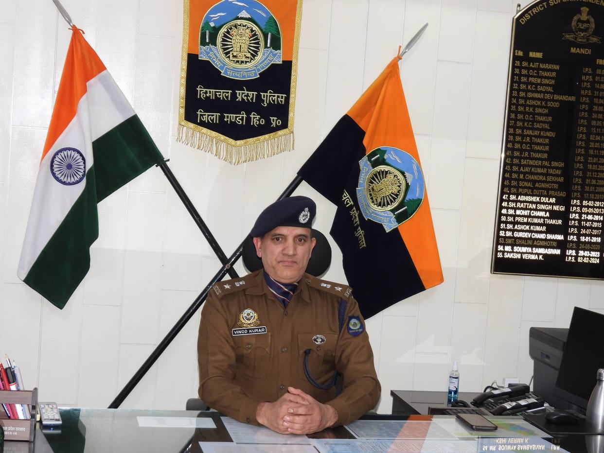 Vinod Kumar took over as the new Superintendent of Police of Mandi.