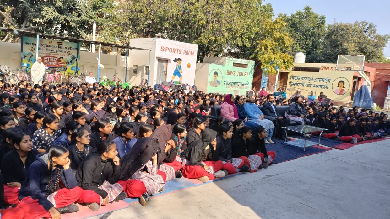 The students said that their fear of exams was allayed by listening to the Prime Minister's speech.