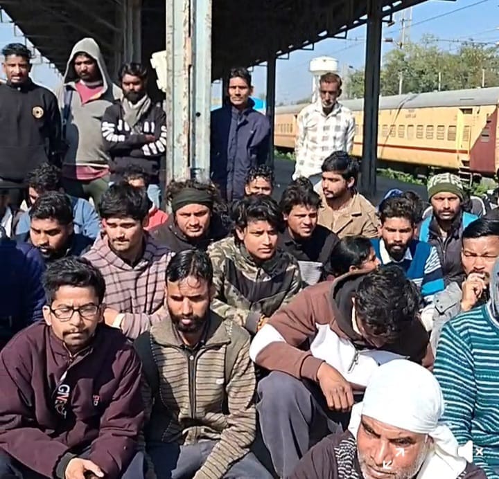 Sanitation workers left their work and sat on strike, got assurance