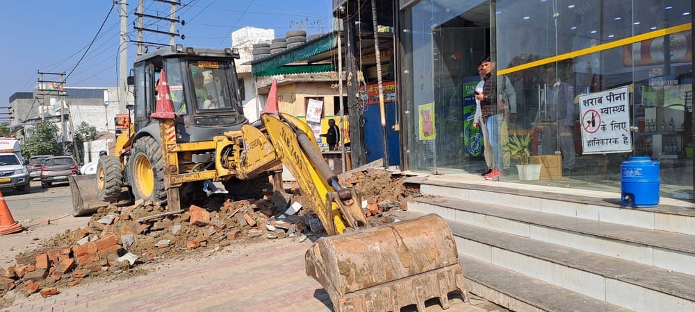 NHAI has given four days to remove the encroachment.