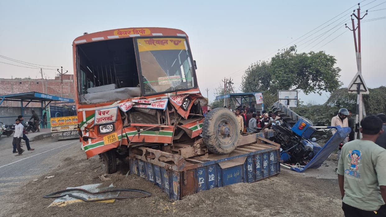 A roadways bus collided with a tractor-trailer, causing it to overturn; 20 passengers were injured.