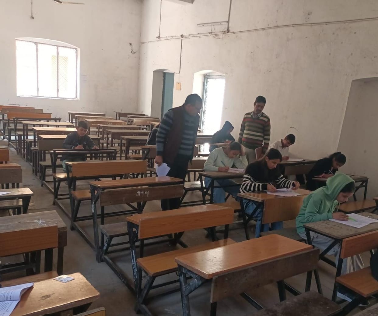 1090 students appeared for the JNV entrance exam at five centres.