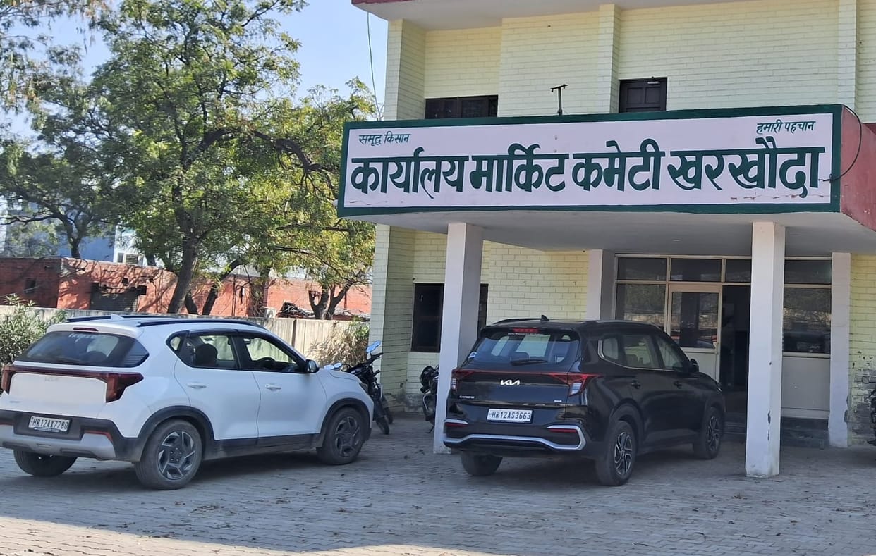 When people came out on the road, the Municipal Corporation remembered the route of the streets.