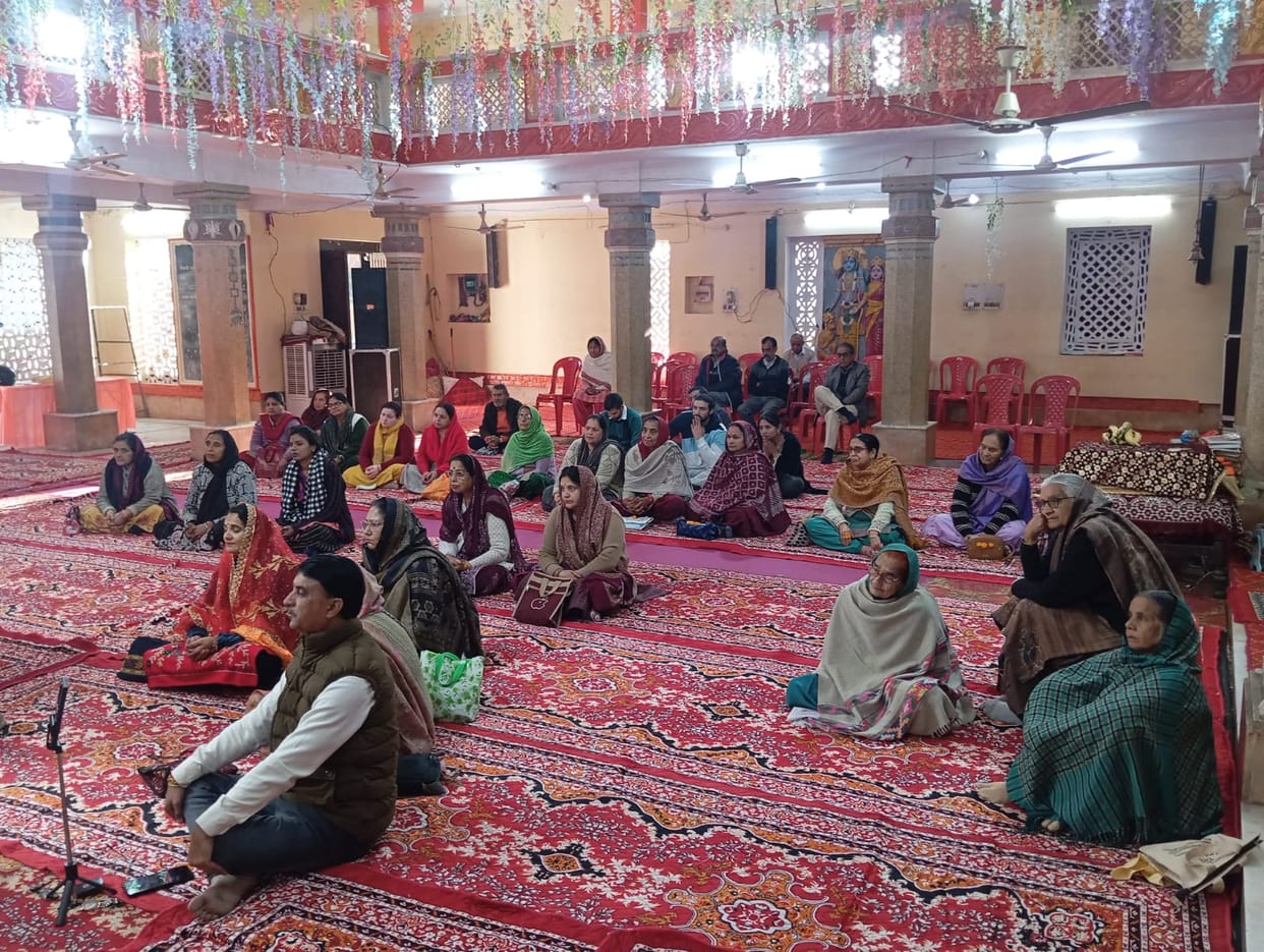 Listening to the Shiva Purana also liberates one from the vampire womb: Mahant Sangam