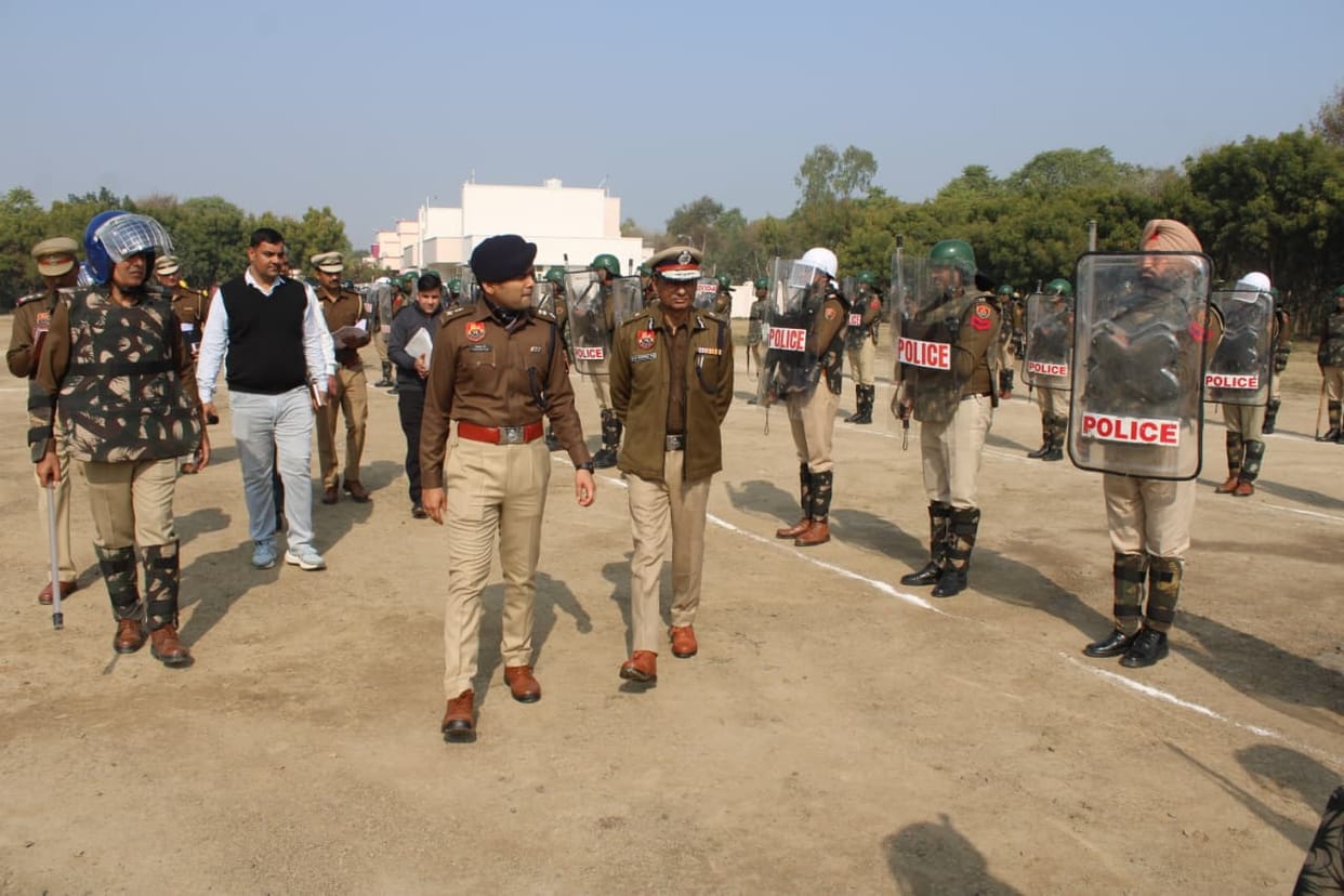 Stress on riot control preparedness, IGP OP Narwal visits police lines