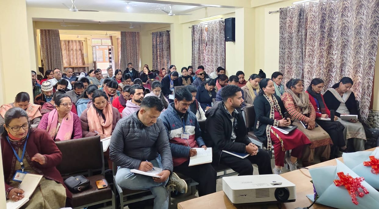 80 financial ambassadors will take banking schemes to every household.