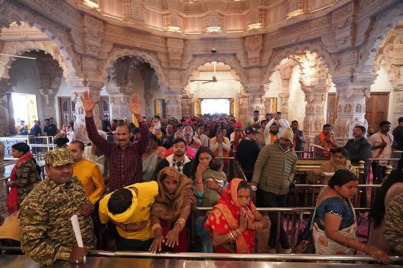 Three lakh devotees visited Ramlala in two days
