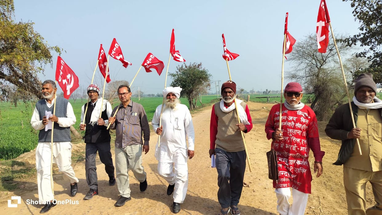 Workers and farmers took out a march on foot for Chakka Jam on 12th