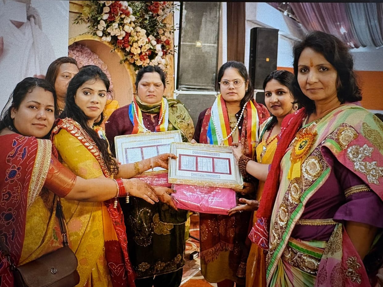 Devotees reached Delhi singing bhajans and kirtans