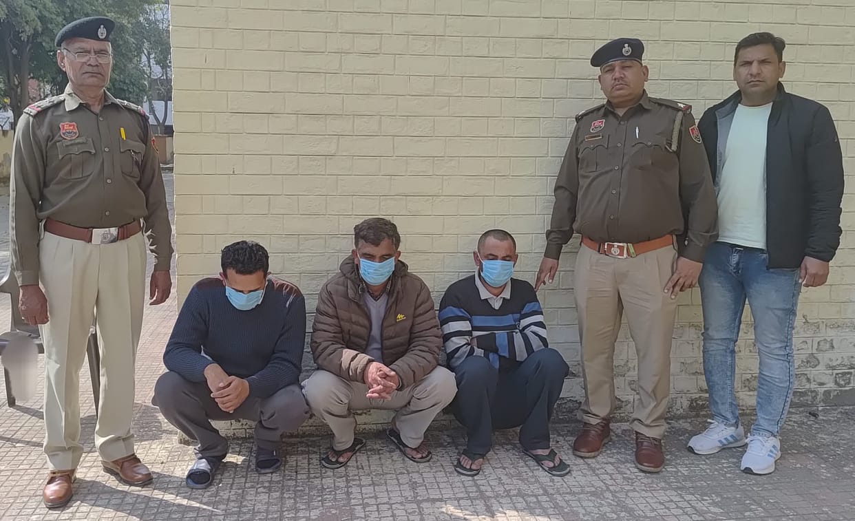 Three accused arrested in robbery and kidnapping case, two vehicles recovered.