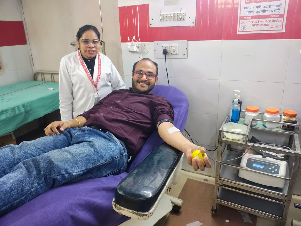Vipul Sharma donated blood