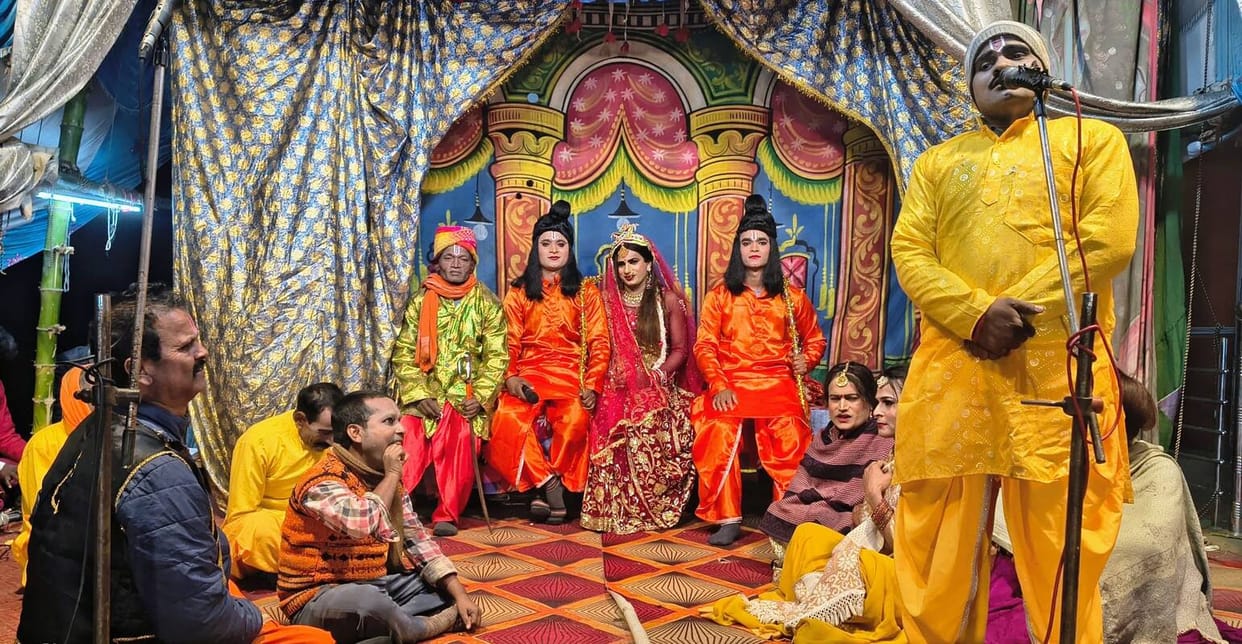 Siddharthnagar News: Devotees became emotional after witnessing the scene of Lord Rama's departure to the forest