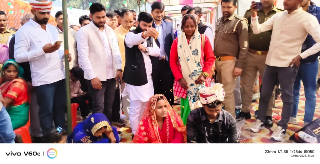 174 couples tied the knot amidst Vedic chants